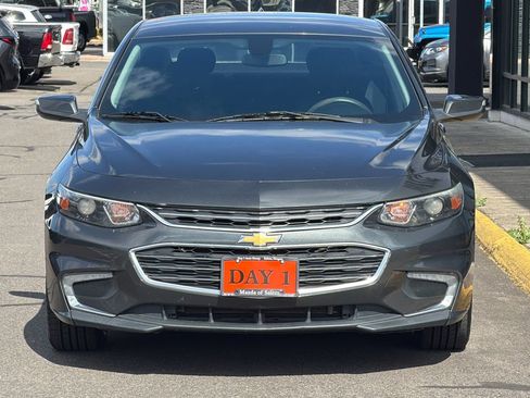 Used 2018 Chevrolet Malibu LT FWD image 10