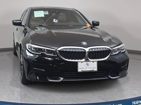 Used 2019 BMW 330i xDrive Sedan w/ Convenience Package AWD/4WD image 3