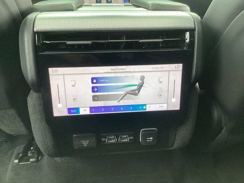 Used 2023 Jeep Grand Wagoneer L Series III w/ Rear Seat Video Group 1 AWD/4WD image 19