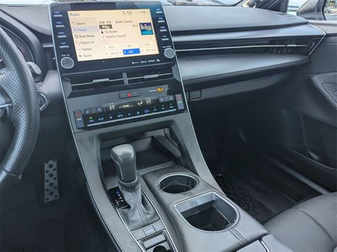 Used 2022 Toyota Avalon Touring image 24