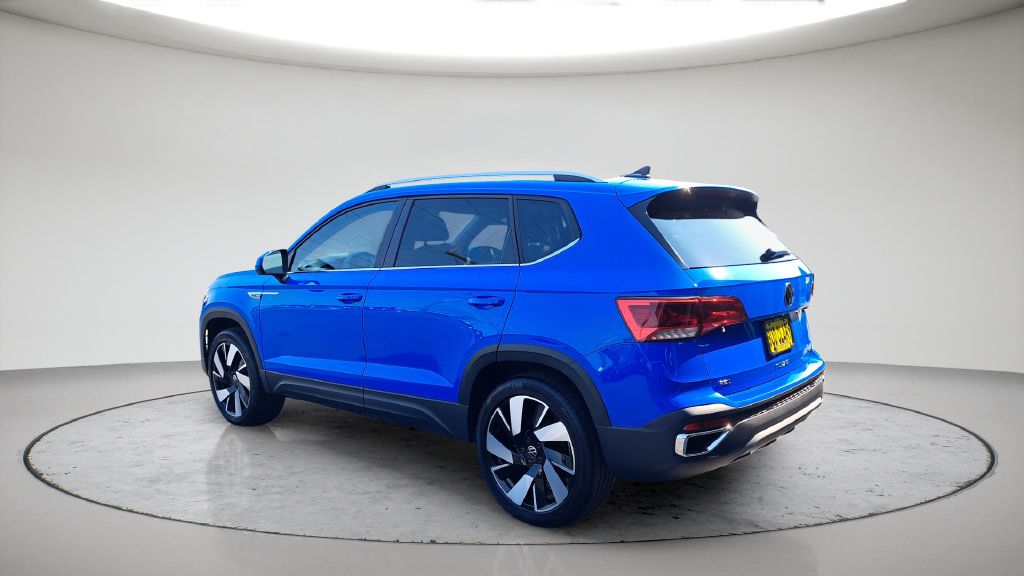 Used 2024 Volkswagen Taos SEL AWD/4WD image 16
