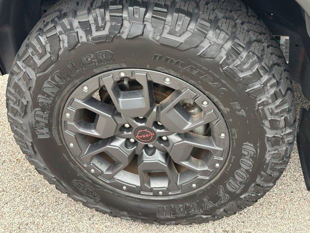 Used 2022 Nissan Frontier PRO-4X w/ Pro-4X Premium Package AWD/4WD image 9