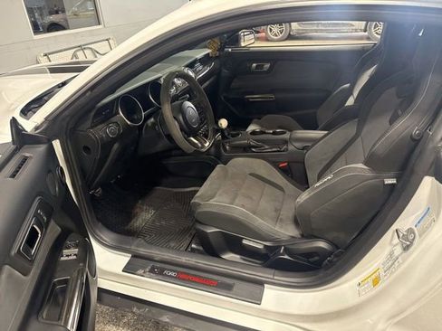 Used 2019 Ford Mustang Shelby GT350 w/ Technology Package image 4