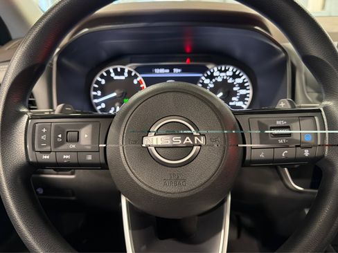 Used 2023 Nissan Rogue SV AWD/4WD image 21