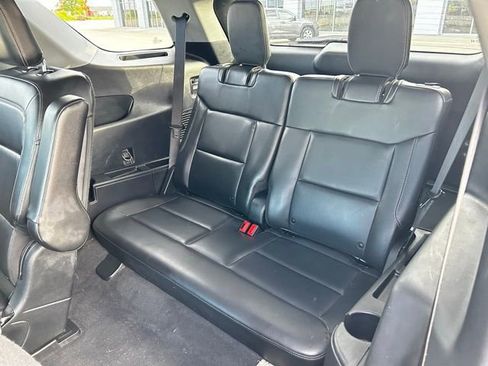 Used 2022 Ford Explorer XLT w/ Equipment Group 202A image 23