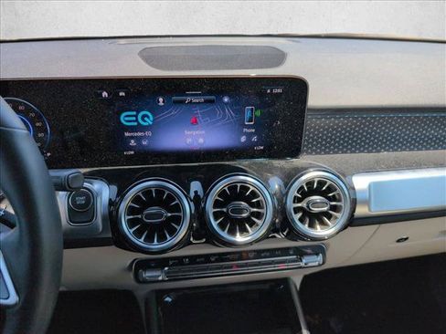 Certified 2025 Mercedes-Benz EQB 300 4MATIC image 15