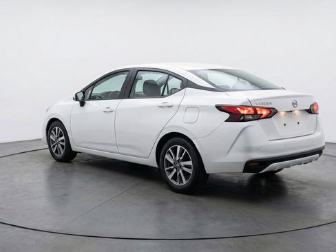 Used 2025 Nissan Versa SV FWD image 6