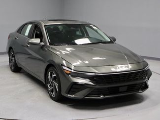 Used 2025 Hyundai Elantra SEL FWD video 1