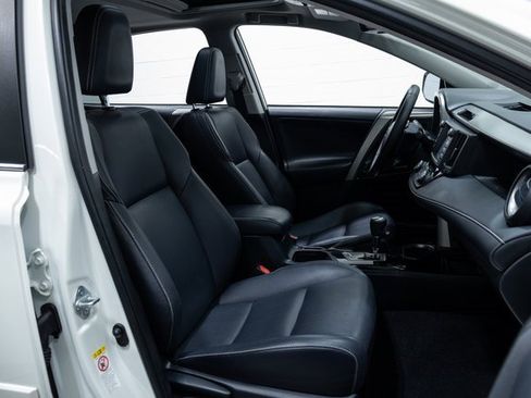 Used 2017 Toyota RAV4 Limited image 23