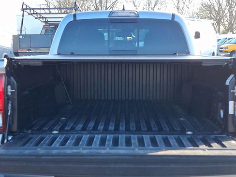 Used 2019 Toyota Tacoma TRD Sport image 31
