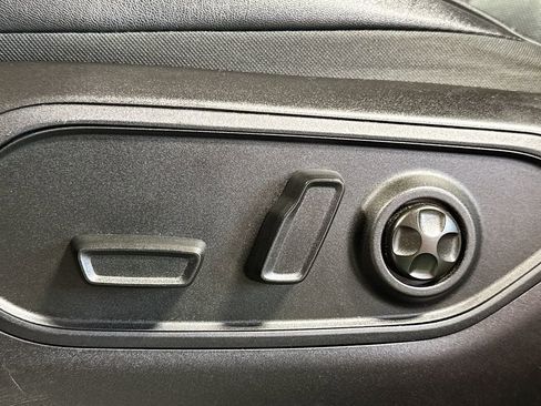 Used 2023 Jeep Grand Cherokee L Overland AWD/4WD image 19