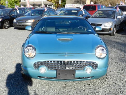 Used 2002 Ford Thunderbird Deluxe image 3