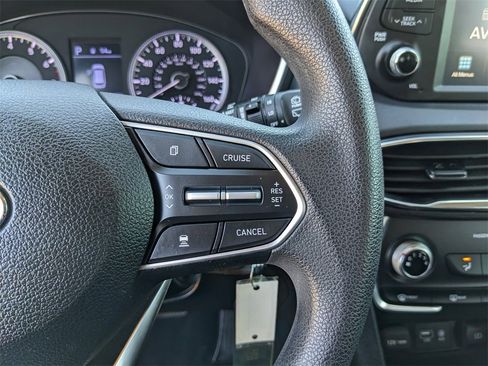 Used 2020 Hyundai Santa Fe SE image 30