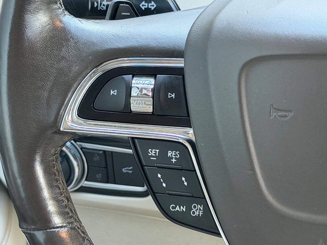 Used 2021 Lincoln Navigator Reserve w/ Luxury Package AWD/4WD image 32