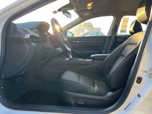 New 2025 Nissan Altima 2.5 SV image 13
