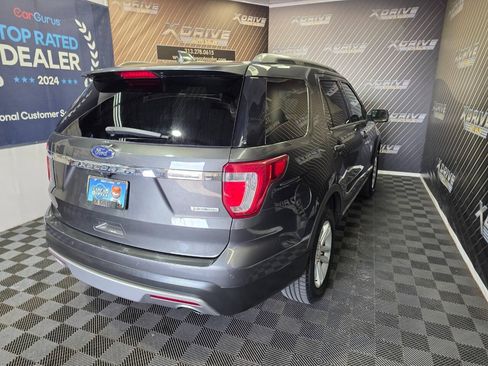 Used 2017 Ford Explorer XLT w/ Equipment Group 202A FWD image 15