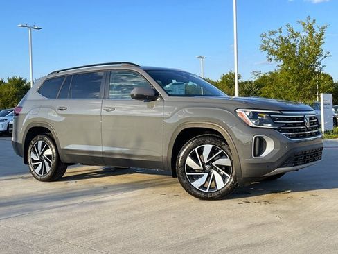 New 2026 Volkswagen Atlas SE image 5