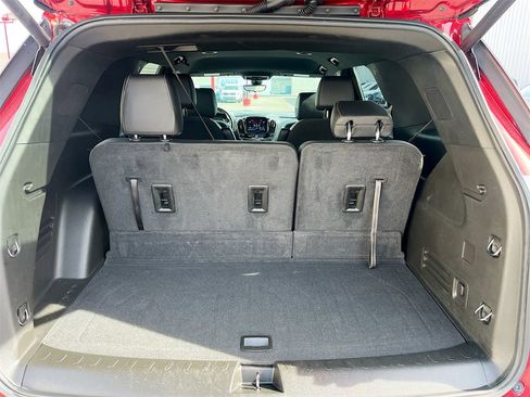 Used 2022 Chevrolet Traverse LT w/ LT Premium Package image 27