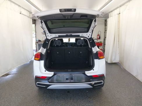 Used 2021 Buick Encore GX Preferred w/ Cold Weather Comfort Package FWD image 9