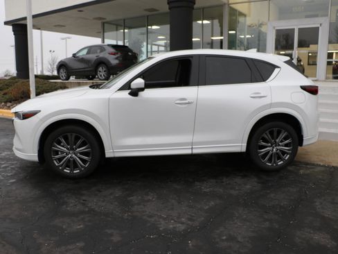 Certified 2025 MAZDA CX-5 Signature image 2