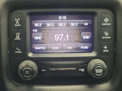 Used 2018 Jeep Compass Latitude AWD/4WD image 25