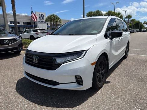 Used 2024 Honda Odyssey Sport image 2