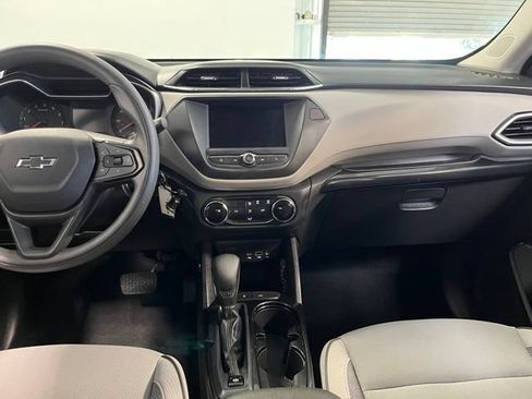 Used 2022 Chevrolet TrailBlazer LS FWD image 21