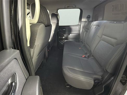 Used 2022 Nissan Frontier SV image 26