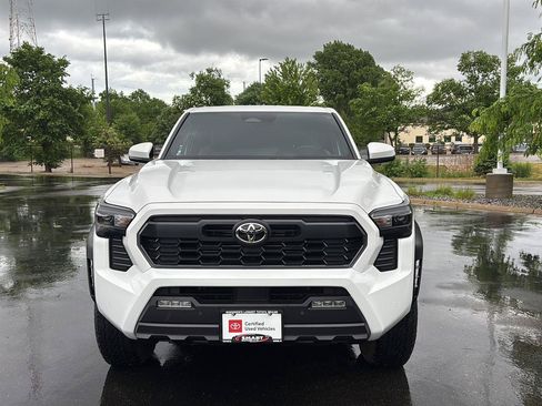 Used 2024 Toyota Tacoma TRD Off-Road w/ TRD Off Road Upgrade Package AWD/4WD image 7