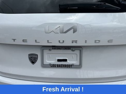 Used 2025 Kia Telluride S FWD image 12