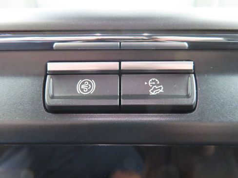 Used 2025 Ford F250 Lariat w/ Black Appearance Package AWD/4WD image 71