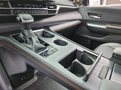 Used 2022 Toyota Sienna XSE image 24