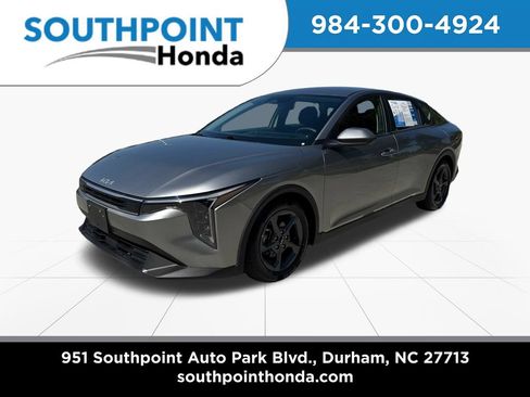 Used 2025 Kia K4 FWD image 3
