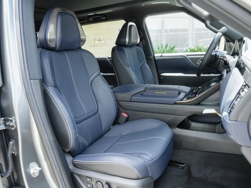 Certified 2026 INFINITI QX80 4WD w/ Sport Exterior Package image 39