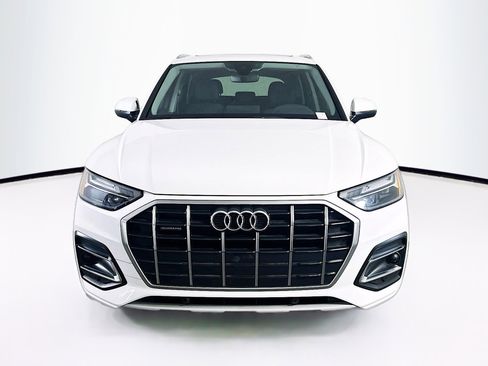 Used 2023 Audi Q5 2.0T Premium w/ Convenience Package image 2