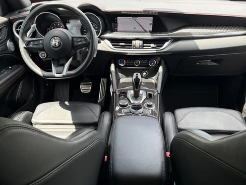Used 2023 Alfa Romeo Stelvio Estrema AWD/4WD image 41