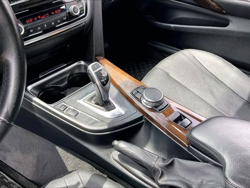 Used 2015 BMW 428i Convertible image 16