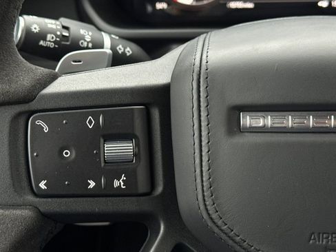 Used 2023 Land Rover Defender 90 V8 image 29