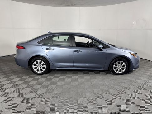 Used 2024 Toyota Corolla LE FWD image 3