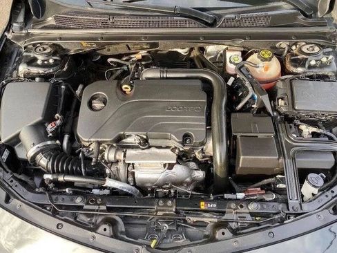 Used 2020 Chevrolet Malibu LS FWD image 34