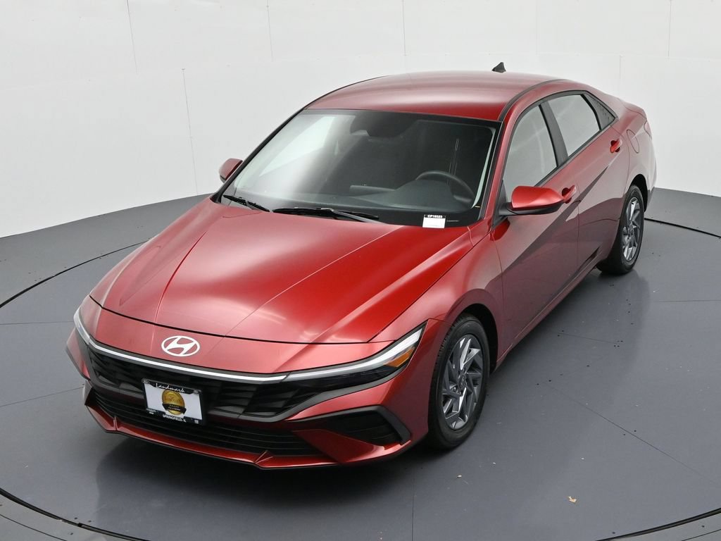 Used 2024 Hyundai Elantra SEL FWD image 17