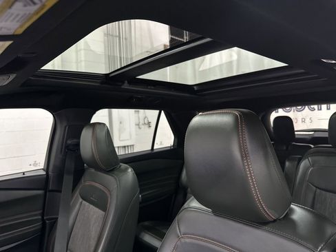 Used 2022 Ford Explorer Timberline image 36