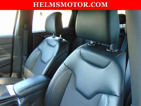 Certified 2025 Jeep Compass Latitude w/ Convenience Group AWD/4WD image 22