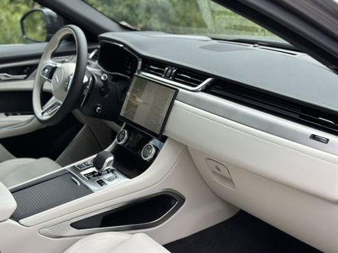 New 2026 Jaguar F-PACE R-Dynamic S image 18
