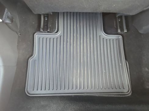 Used 2022 Nissan Sentra SV w/ Trunk Package image 30