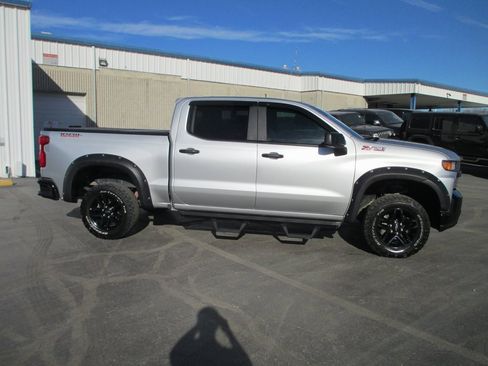 Used 2019 Chevrolet Silverado 1500 Custom Trail Boss w/ Custom Convenience Package image 2