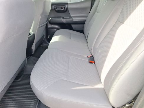 Used 2022 Toyota Tacoma SR image 31