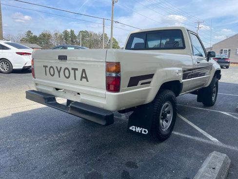 Used 1987 Toyota Pickup 4x4 Regular Cab image 6