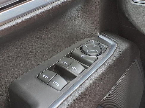 Used 2023 GMC Sierra 1500 SLE image 36