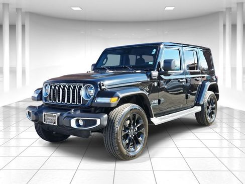 Used 2025 Jeep Wrangler Unlimited Sahara image 7